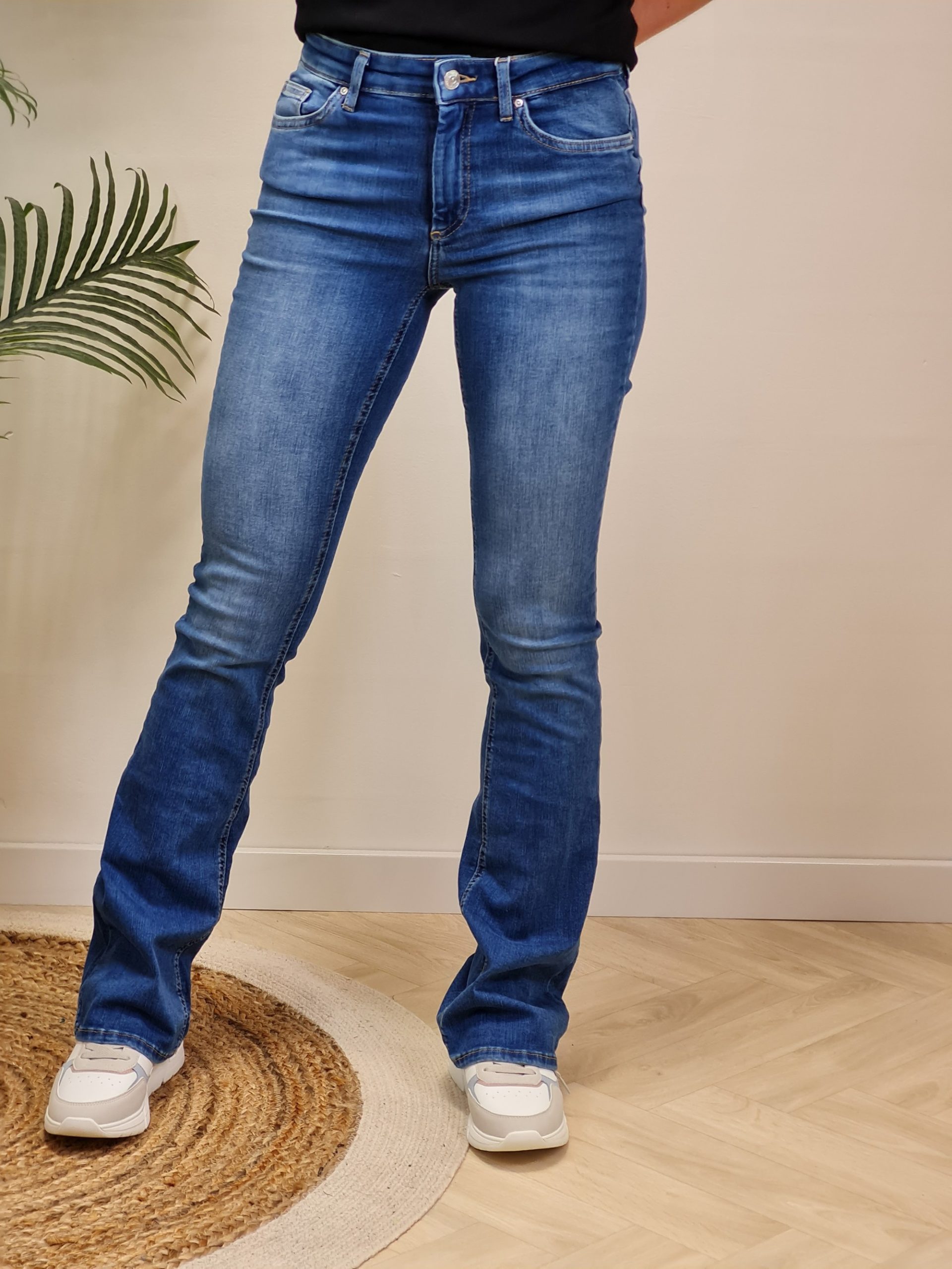 neef Beperking streepje Flared jeans medium blue (lengtemaat 32) - Trendzonline.nl